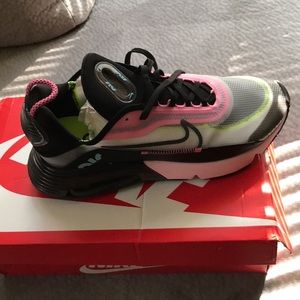 Women Nike air Max 2090